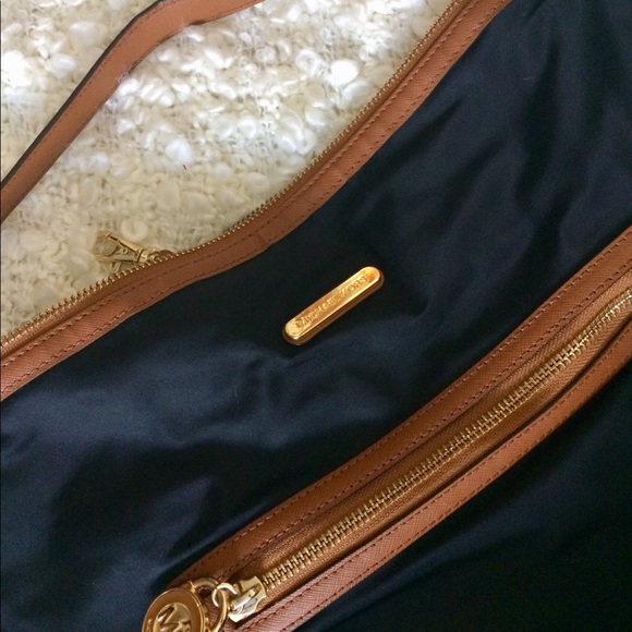 Michael Kors Bag - Picture 3 of 6